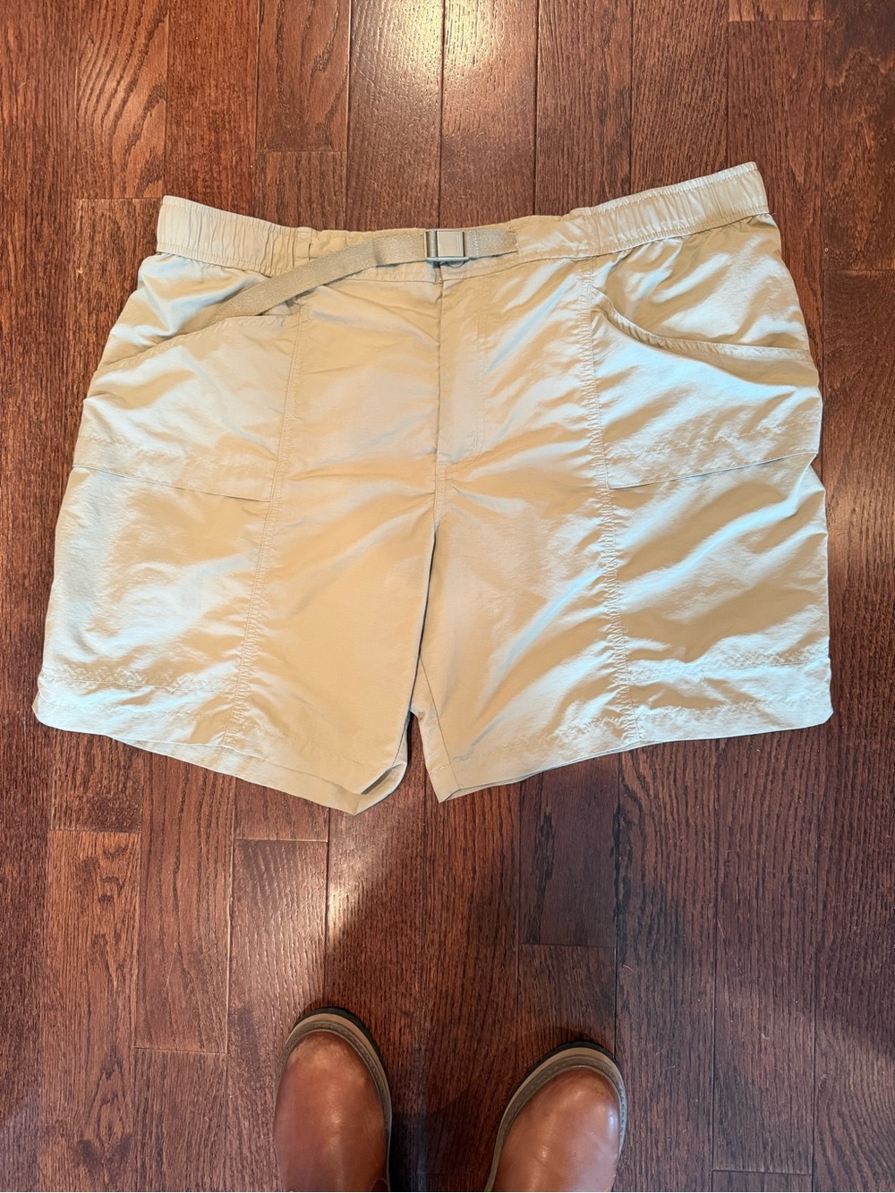 Eddie Bauer Men's Lightweight Elastic Waist Shorts in Beige XXL